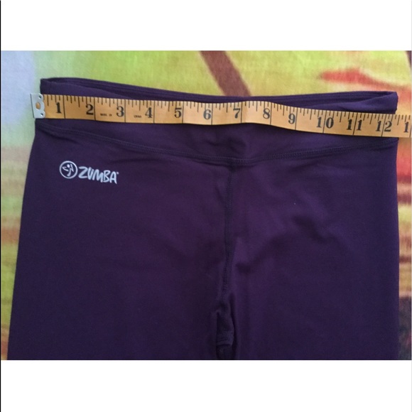 Zumba Wear Capri Leggings Size XSmall Purple - Picture 6 of 9